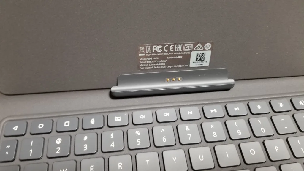 PC/タブレット タブレット Huawei MediaPad M5の純正キーボードを海外輸入！ Surface Goなみに 
