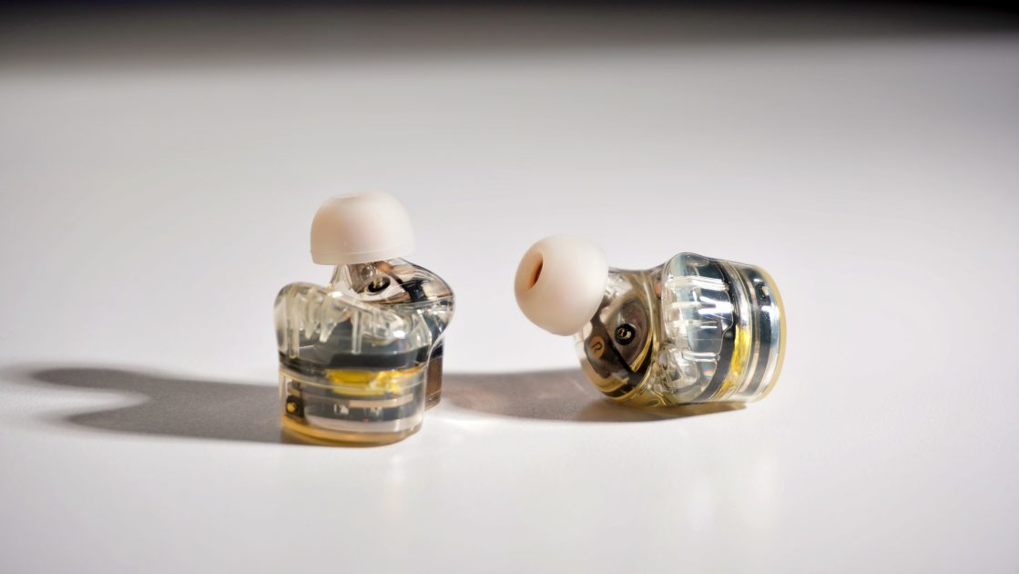 SOUNDPEATS H3 はスケルトン仕様