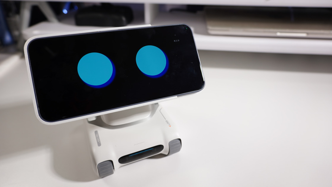 LOOI　ペットロボット　デスクロボット　カワイイ